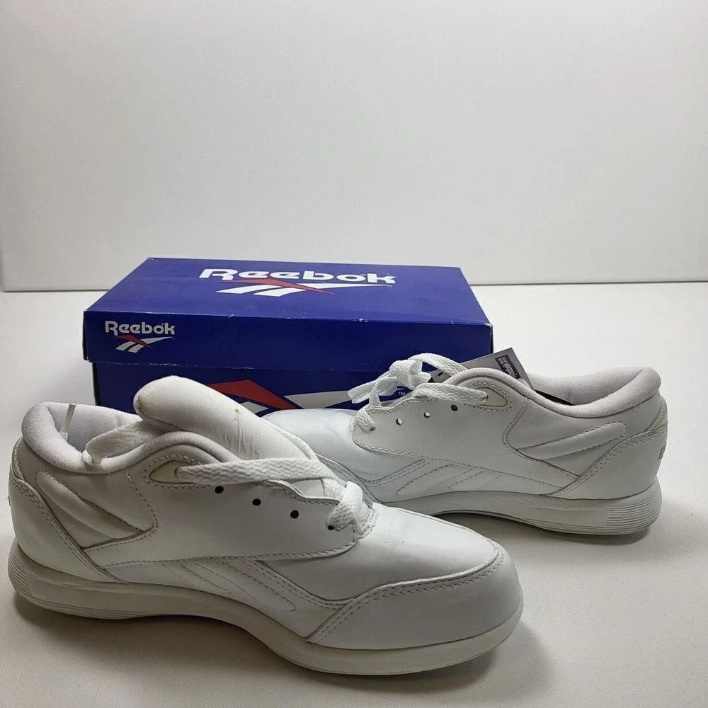 Reebok Walking Shoes Womens 6 White Leather Cushioning Low‎ Top Sneakers Vintage